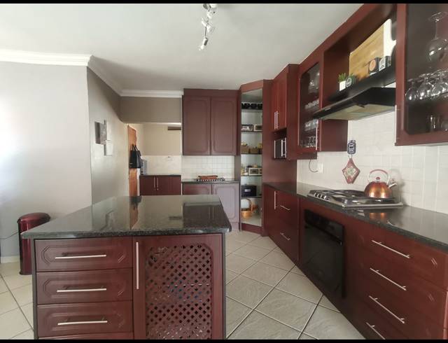 3 BEDROOM HOUSE FOR SALE IN VANDERBIJLPARK SE 8